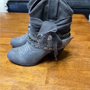 Not Rated Dixie Storms Boots 7.5